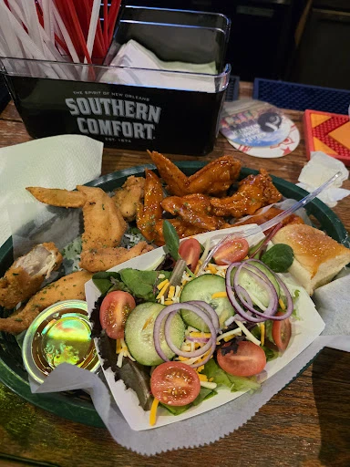 Holeshotz Bar & Grill photo